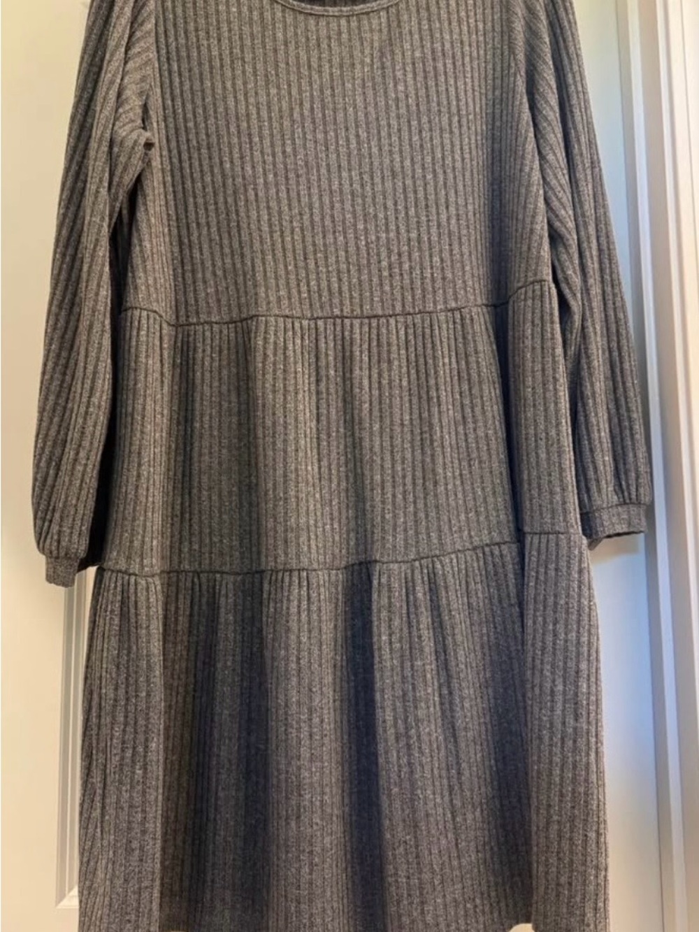 AGB Ribbed Knit Tiered Dress in Heather Gray